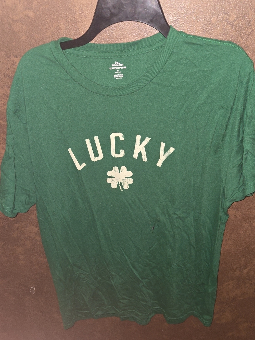 "Lucky" Men’s Green Graphic Short-Sleeve Tee